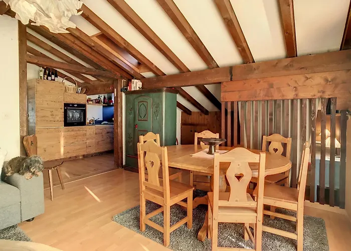 Apartman Romaine 6 *